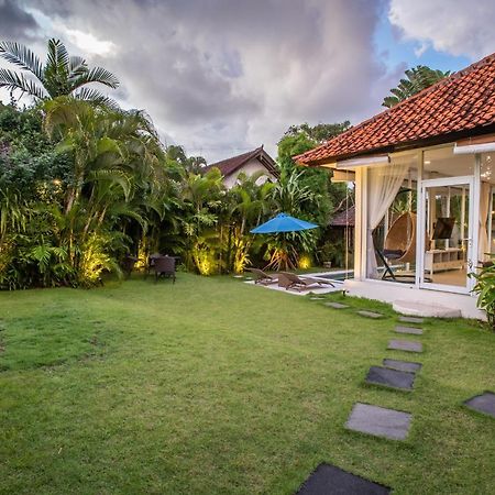 Villa Janitra Seminyak Buitenkant foto
