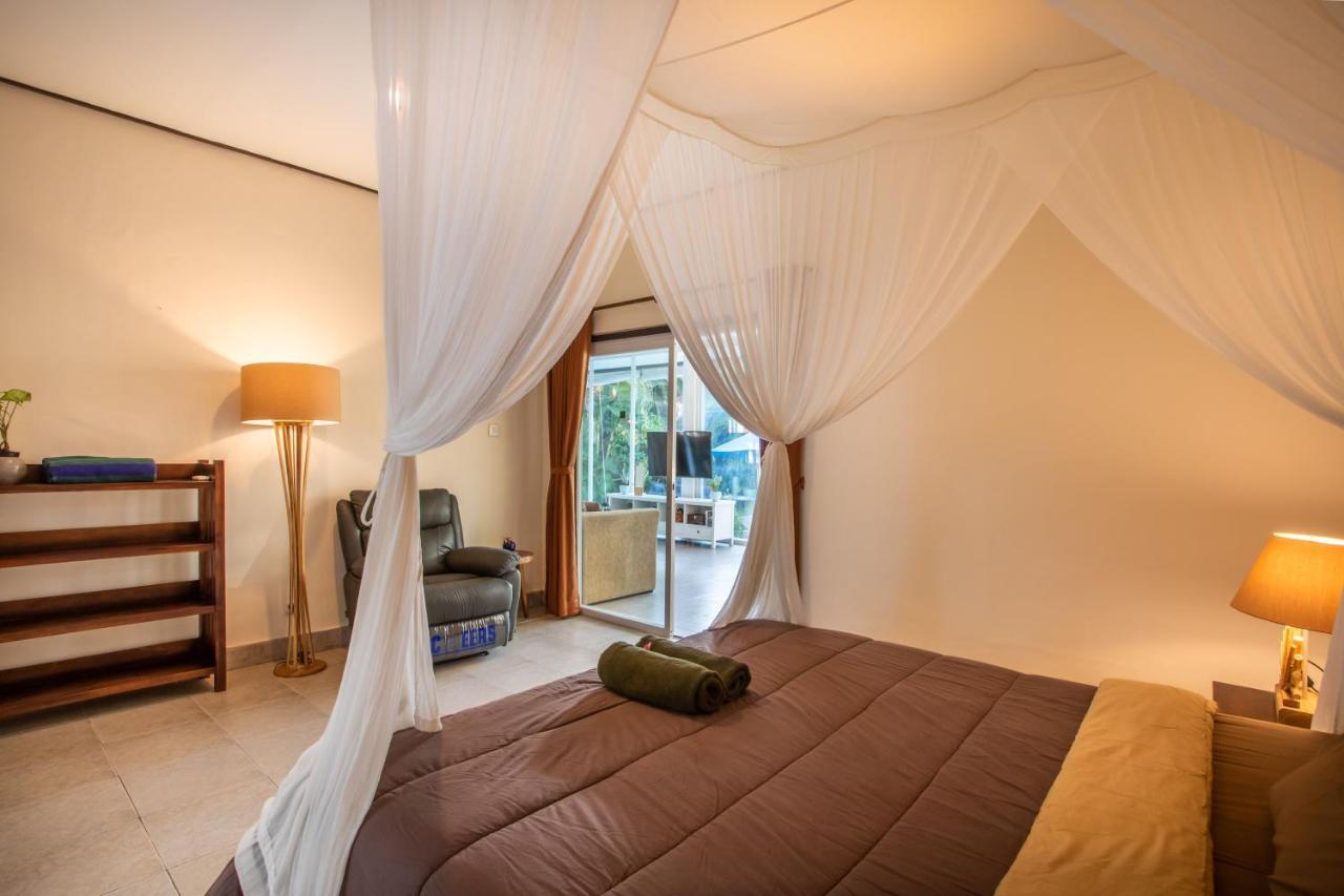Villa Janitra Seminyak Buitenkant foto
