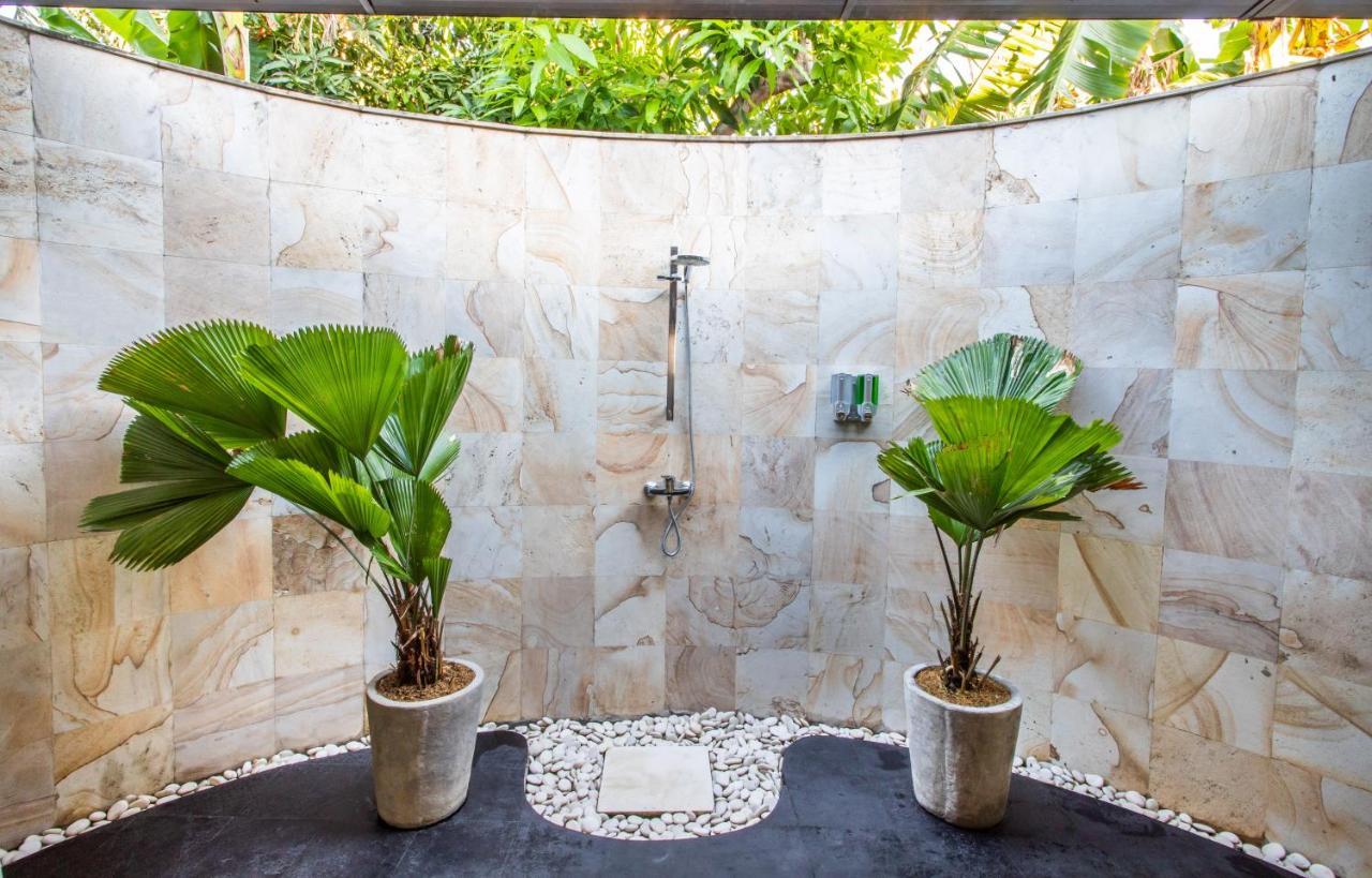 Villa Janitra Seminyak Buitenkant foto