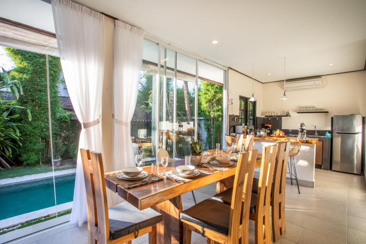 Villa Janitra Seminyak Buitenkant foto