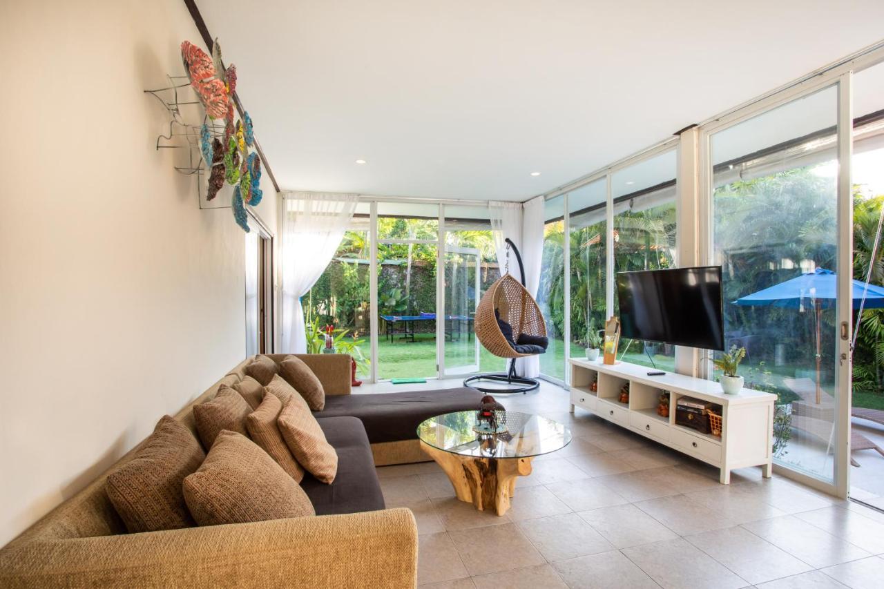 Villa Janitra Seminyak Buitenkant foto