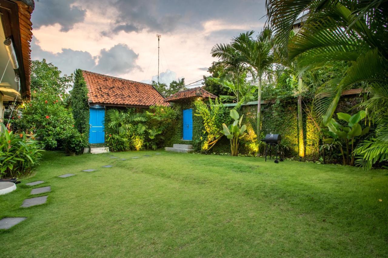 Villa Janitra Seminyak Buitenkant foto